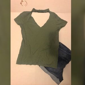 Green short sleeve shirt